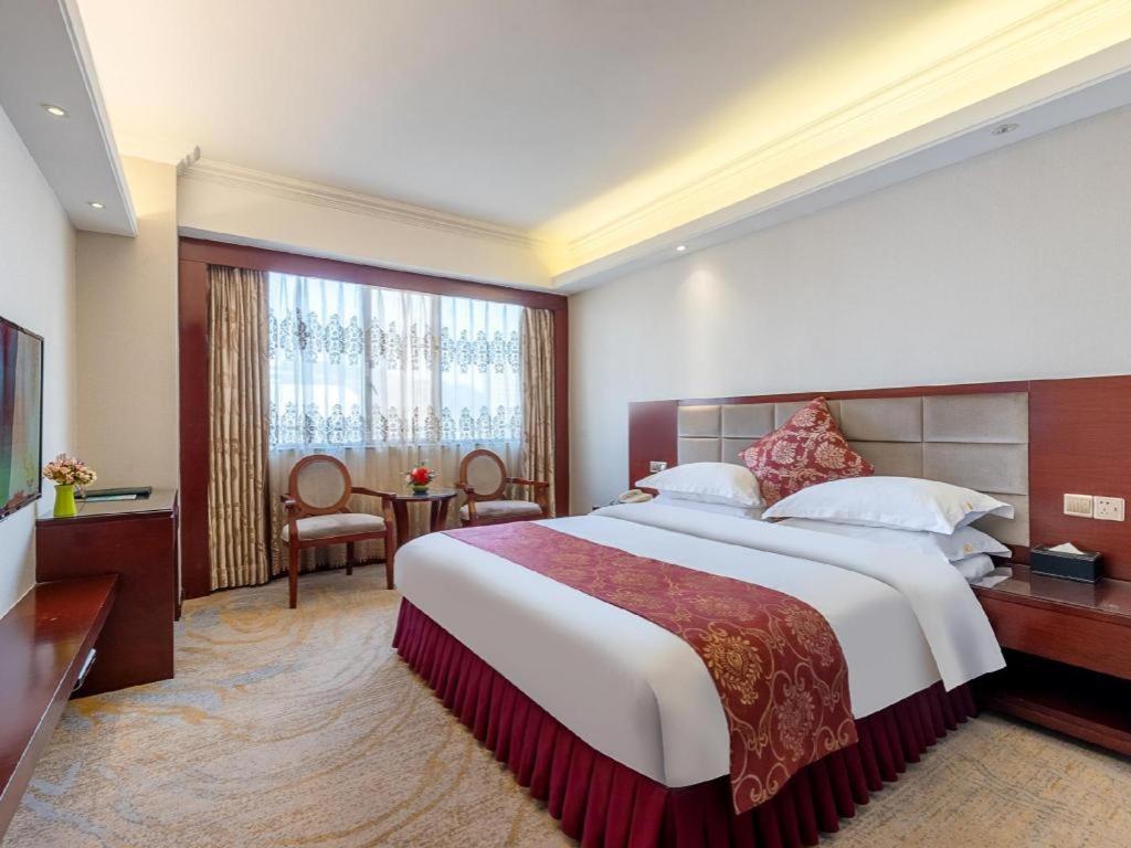 Overseas Chinese Hotel Zhuhai Eksteriør billede