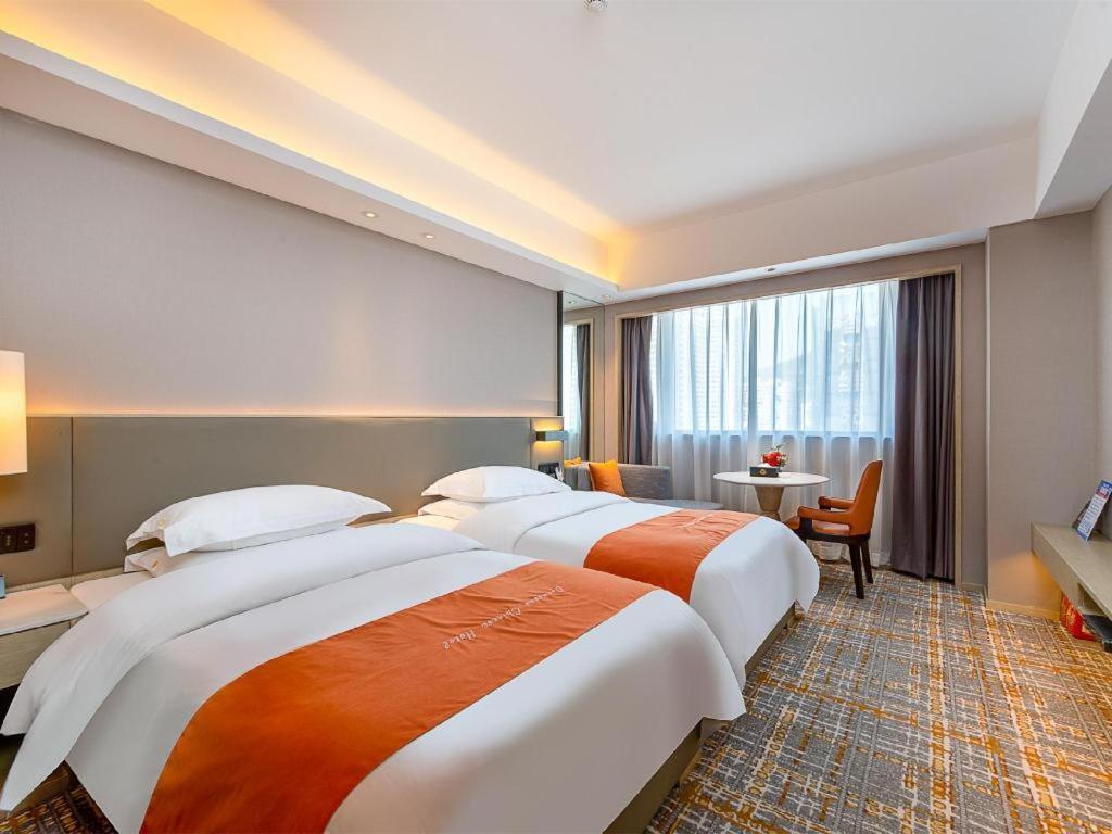 Overseas Chinese Hotel Zhuhai Eksteriør billede