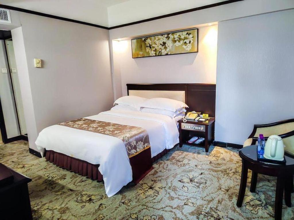 Overseas Chinese Hotel Zhuhai Eksteriør billede