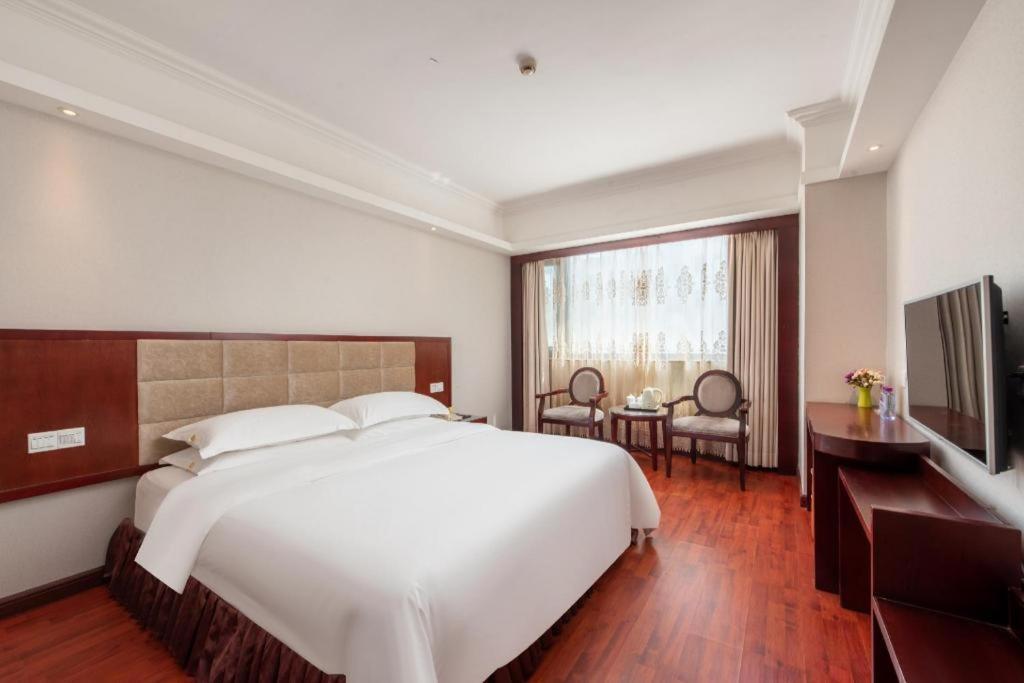 Overseas Chinese Hotel Zhuhai Eksteriør billede