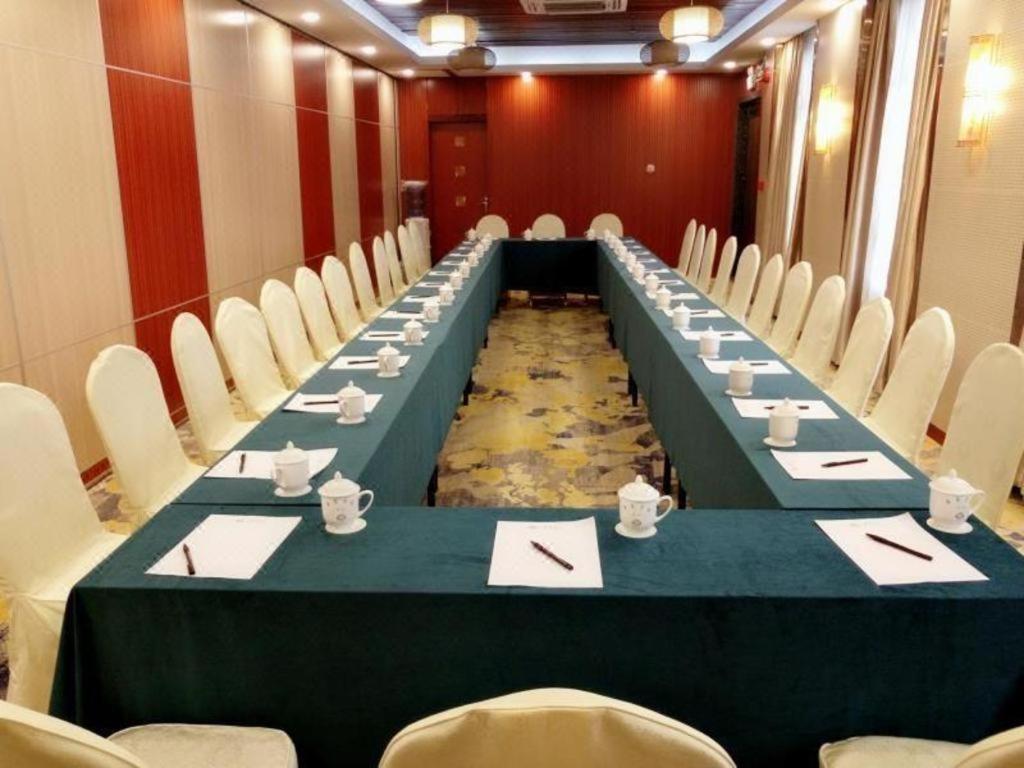 Overseas Chinese Hotel Zhuhai Eksteriør billede